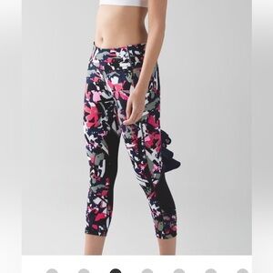 Lululemon 8 Pace Rival Crop Pop Cut Boom Juice Multi / Black